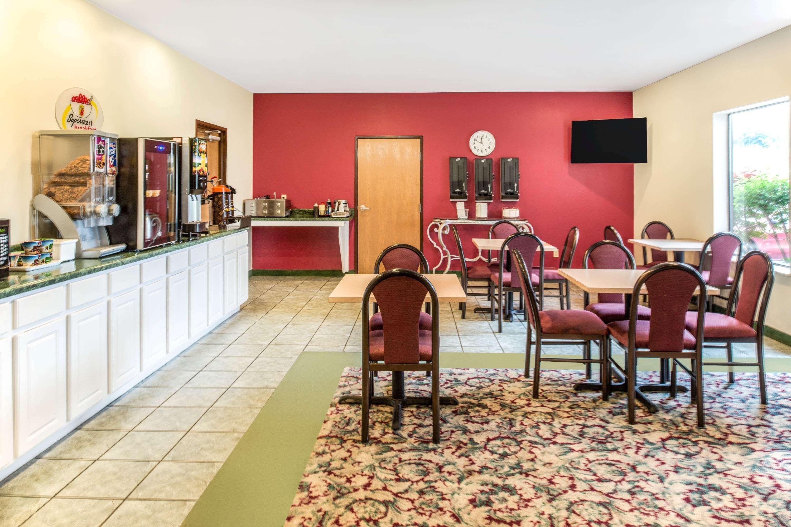 Super 8 By Wyndham 2*