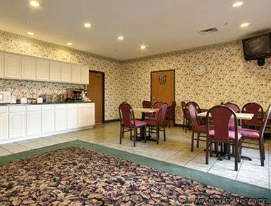 Super 8 By Wyndham Hotel 2*