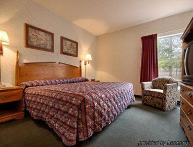 Super 8 By Wyndham Pevely